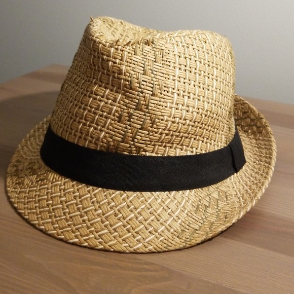 Straw hat - Picture 1 of 1